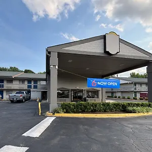 6 Charlotte, Nc Northlake Hotel