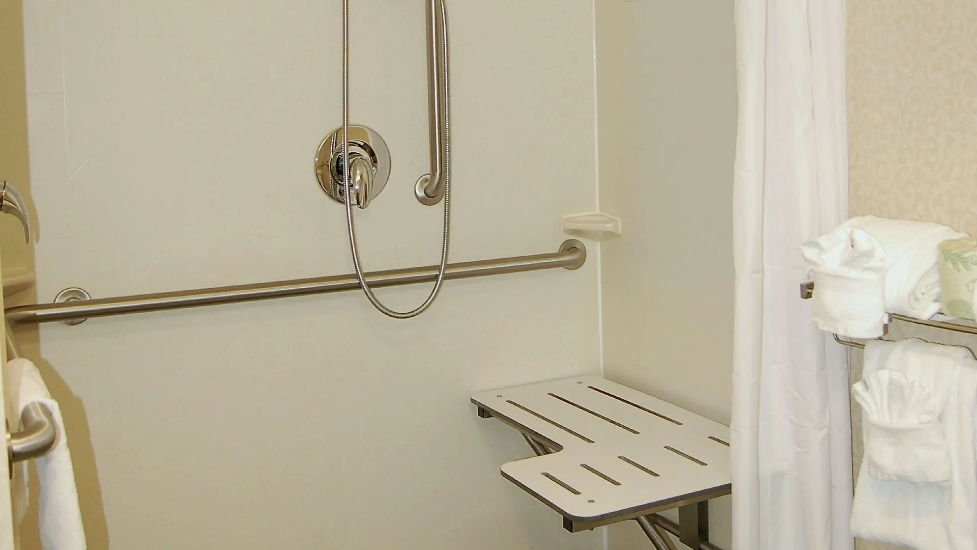 Hampton Inn & Suites Charlotte-Airport 3*, Charlotte