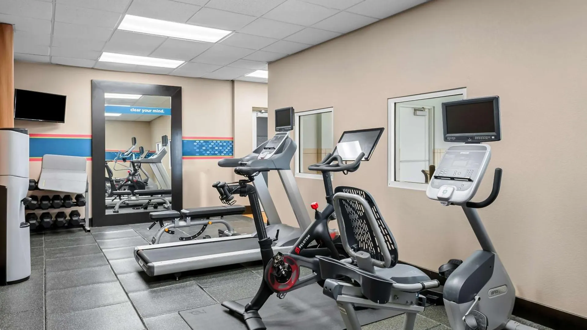 *** Hotell Hampton Inn & Suites Charlotte-Airport USA