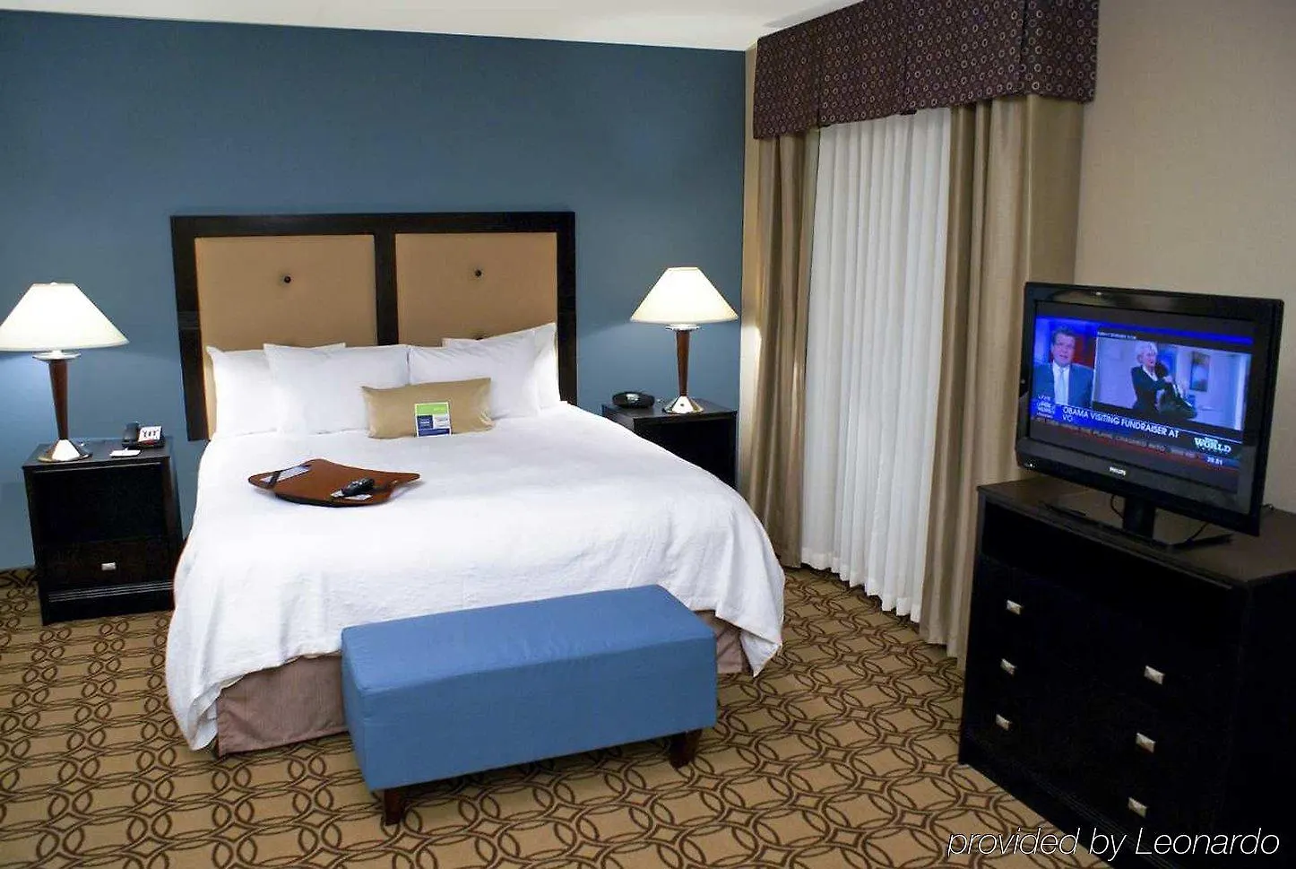 Hampton Inn & Suites Charlotte-Airport Hotell