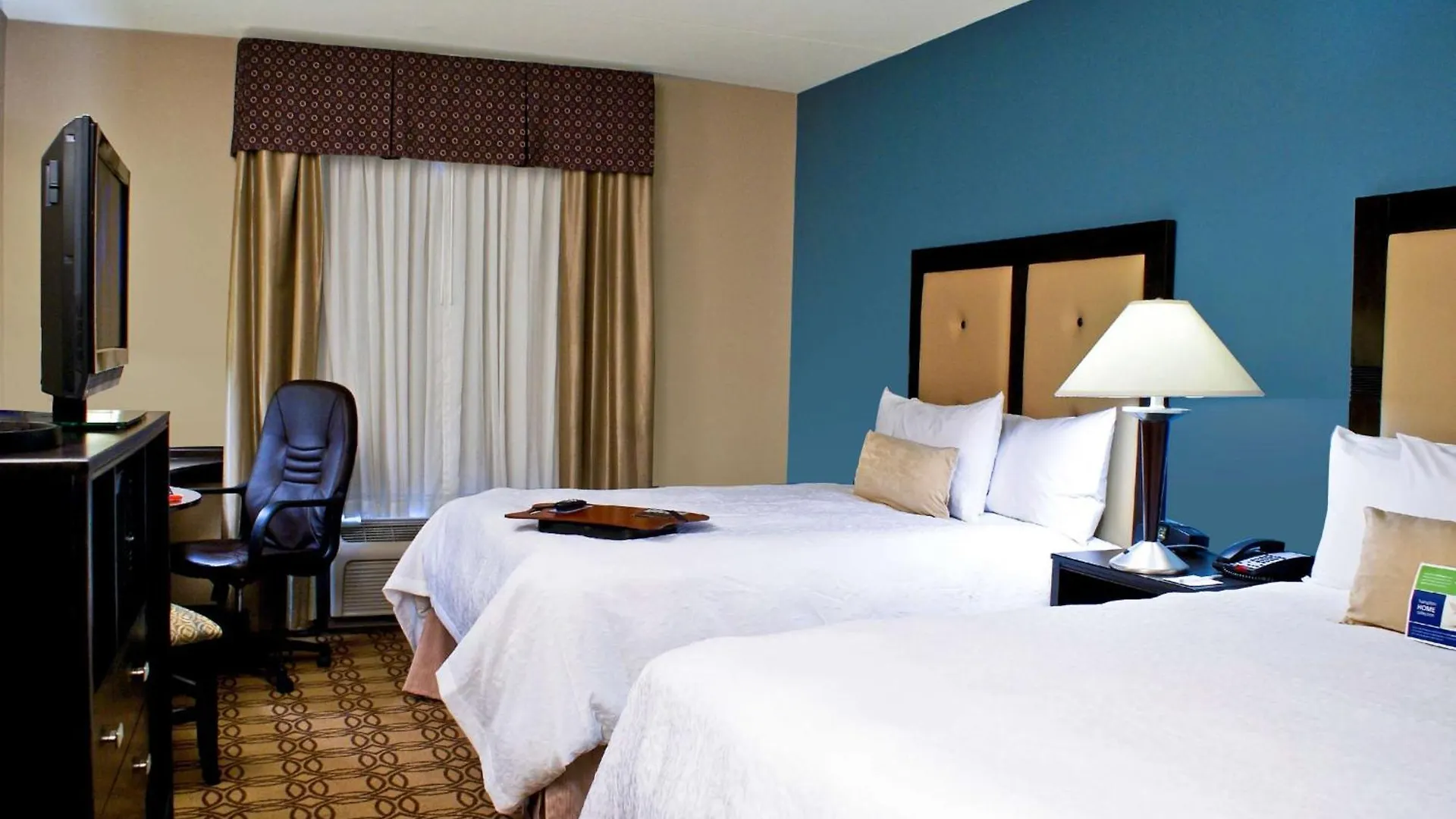 Hampton Inn & Suites Charlotte-Airport 3*, Charlotte