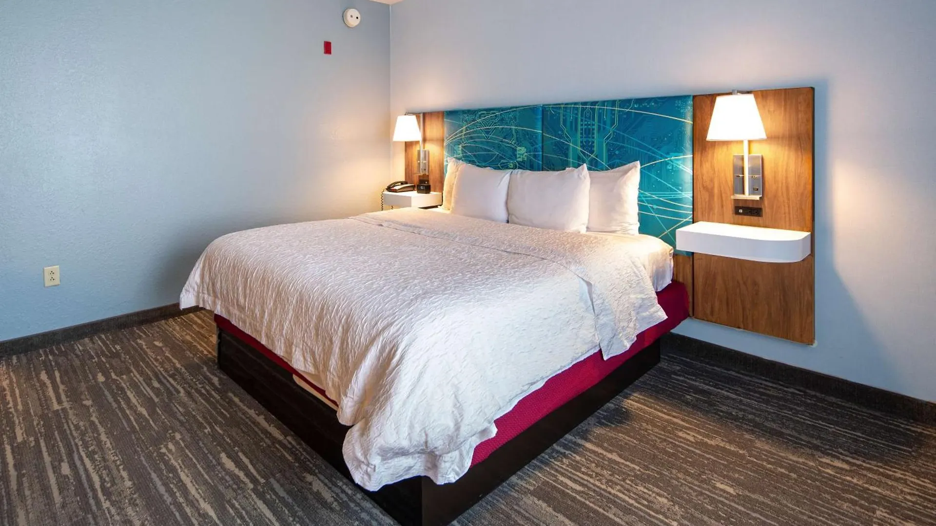 *** Hotel Hampton Inn & Suites Charlotte-Airport United States